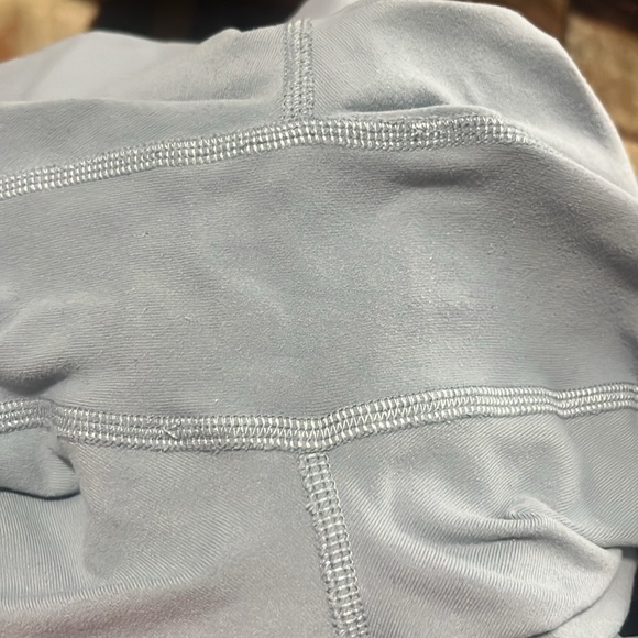 🧘🏽‍♀️EUC Alo Yoga High-Waist Moto Leggings - Light Blue - Size Medium - Picture 9 of 10